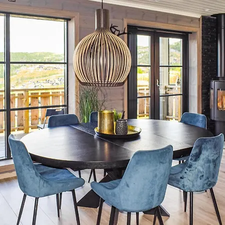 Lovely In With Kitchen