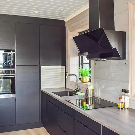Lovely In With Kitchen Holiday home *